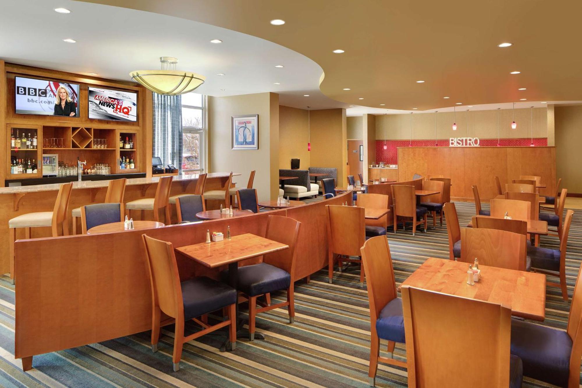 Doubletree Richmond Airport Hotel Sandston Eksteriør billede